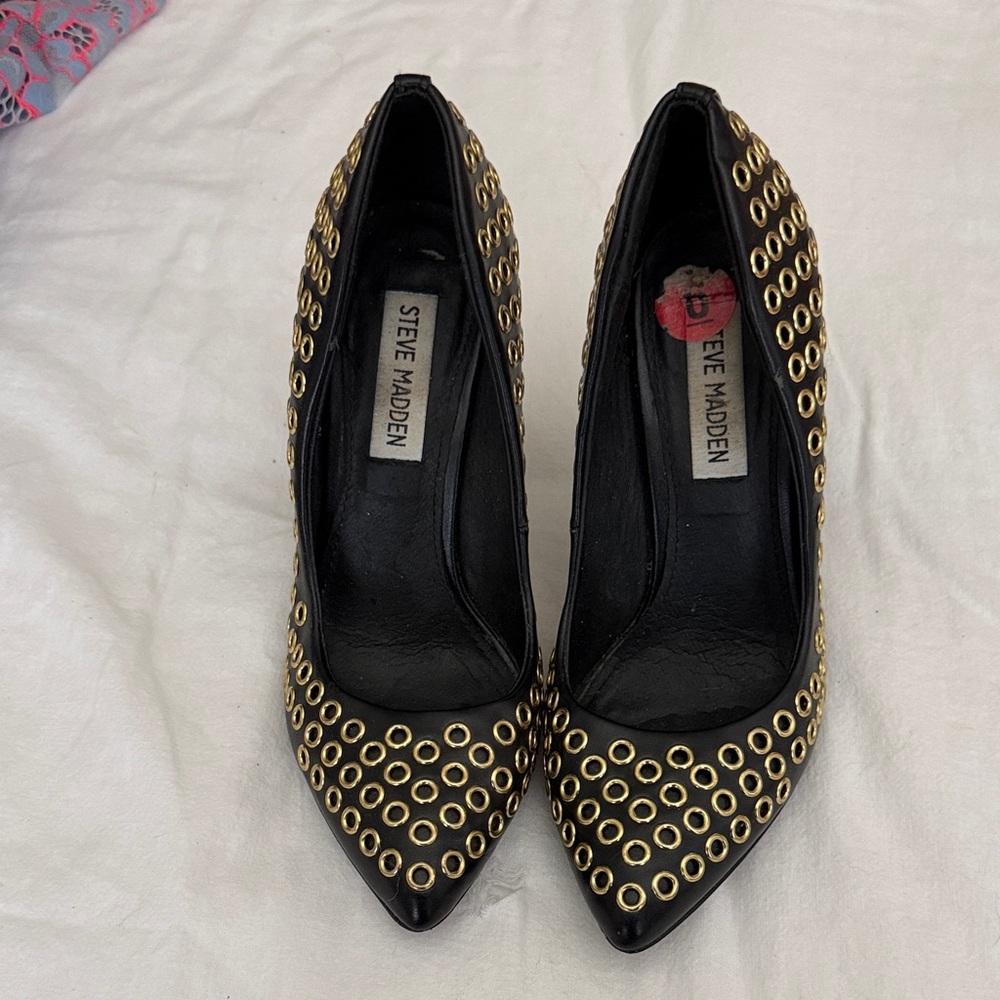Steve Madden Black Pointed Toe Pumps with Gold Eyelets